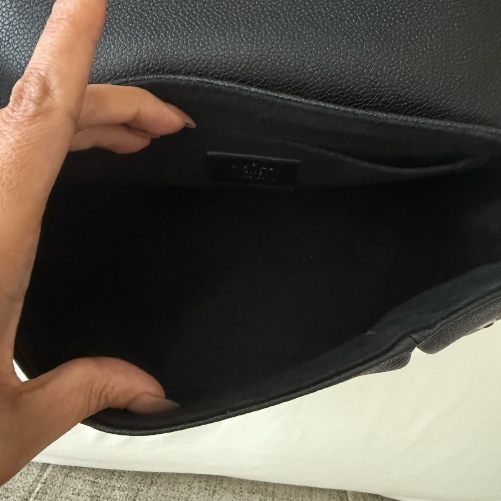 Louis Vuitton Black and Gold Monogram Shoulder Bag - Picture 4 of 12